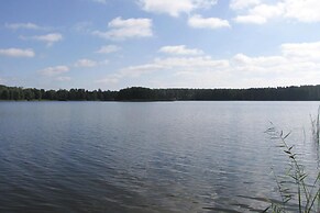 Great Holiday Home in the Middle of Nature and Right on the Lake, Nata