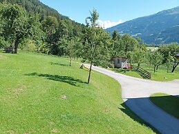 Holiday on an Organic Farm in Hart im Zillertal