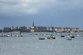 Semi-detached House, St. Meloir-des-ondes