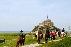 Semi-detached House, St. Meloir-des-ondes