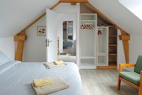 Semi-detached House, St. Meloir-des-ondes