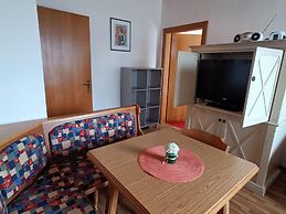 Sunny Holiday Apartment on Lake Klopeiner With Balcony and Private Bea