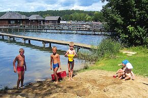 Sunny Holiday Apartment on Lake Klopeiner With Balcony and Private Bea