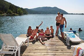 Sunny Holiday Apartment on Lake Klopeiner With Balcony and Private Bea