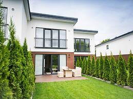 Holiday Home With Sauna and Jacuzzi