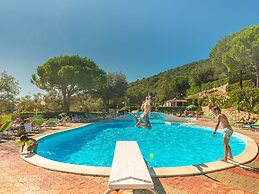 Holiday Complex Villaggio Colombo With Communal Pool in Andora