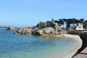 Holiday Villa on the Rosa Granite Coast