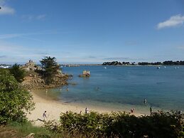 Holiday Villa on the Rosa Granite Coast