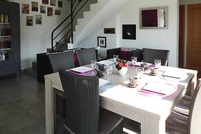 Holiday Villa on the Rosa Granite Coast