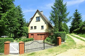 Beautiful Cottage for 5 People, Only 250m From the Lake, Kalbornia