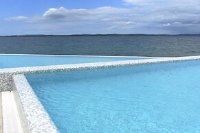 Apartments in Villas Punta Skala With Beachpool