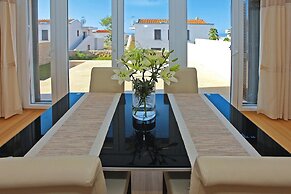 Apartments in Villas Punta Skala With Beachpool