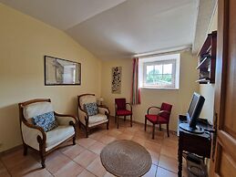 Charming Stone House With Terrace and Garden, Lussan