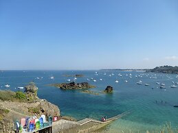 Quiet Duplex Apartment in St Briac sur Mer