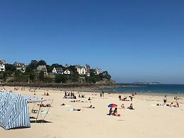 Quiet Duplex Apartment in St Briac sur Mer