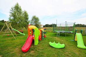 Comfortable Holiday Houses With Pool, Whirlpool