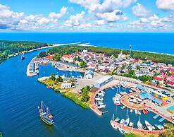 Cozy 3-person Apartment, Pobierowo