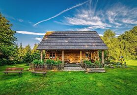 Comfortable Holiday Home in Belczna With Pool