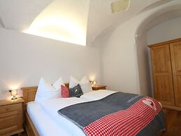 Apartment Building, Fugen