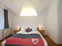 Apartment Building, Fugen