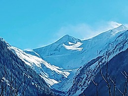 Apartment in Neukirchen With a Balcony