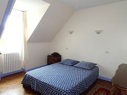 Holiday Home, Plourivo