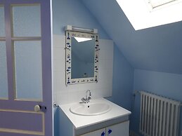 Holiday Home, Plourivo