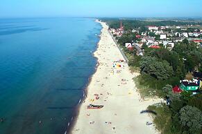 Holiday House With a Nice Garden, Sarbinowo