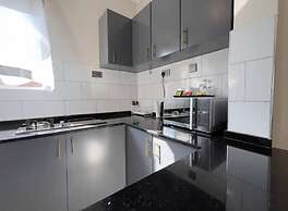 LivLuxe Apartments 5