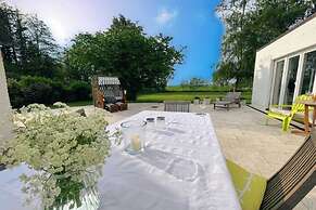 Historisches Reetdachhaus in Ruhiger Lage