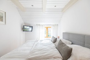 Historisches Reetdachhaus in Ruhiger Lage