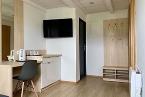 A Cozy House Close to the Beach, Lazy