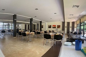 A Cozy House Close to the Beach, Lazy