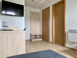 A Cozy House Close to the Beach, Lazy