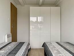 A Cozy House Close to the Beach, Lazy