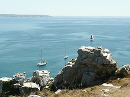 Holiday Home With Fantastic sea Views on the Crozon Peninsula