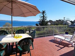 Holiday Home With Fantastic sea Views on the Crozon Peninsula