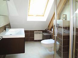 Semi-detached House, Penestin