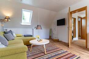 Apartment in Garding With Parking