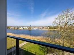 Apartment Overlooking the River, Pool, Dziwnow