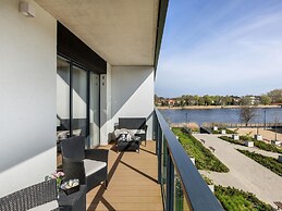 Apartment Overlooking the River, Pool, Dziwnow
