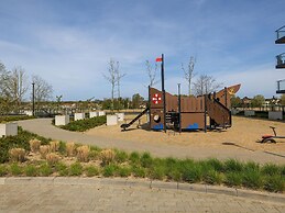 Apartment Overlooking the River, Pool, Dziwnow