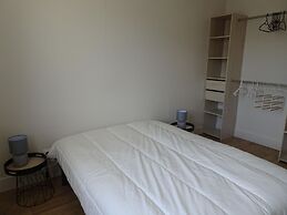 Comfortable Bungalow, Pink Granite Coast