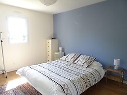 Spacious Holiday Home Located in the Heart of the bay of Mont St Miche