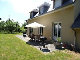 Spacious Holiday Home Located in the Heart of the bay of Mont St Miche