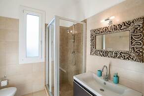 Apartment With Terrace and Communal Pool in Nardo