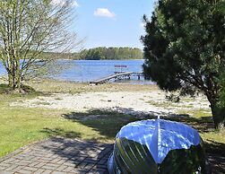 Holiday Home at the Lake in Kiedrowice