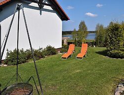 Holiday Home at the Lake in Kiedrowice