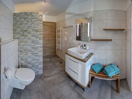 Chalet Gamsknogel mit Privatem Pool