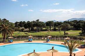 Apartment on Residence Horizon Golf in St. Cyprien